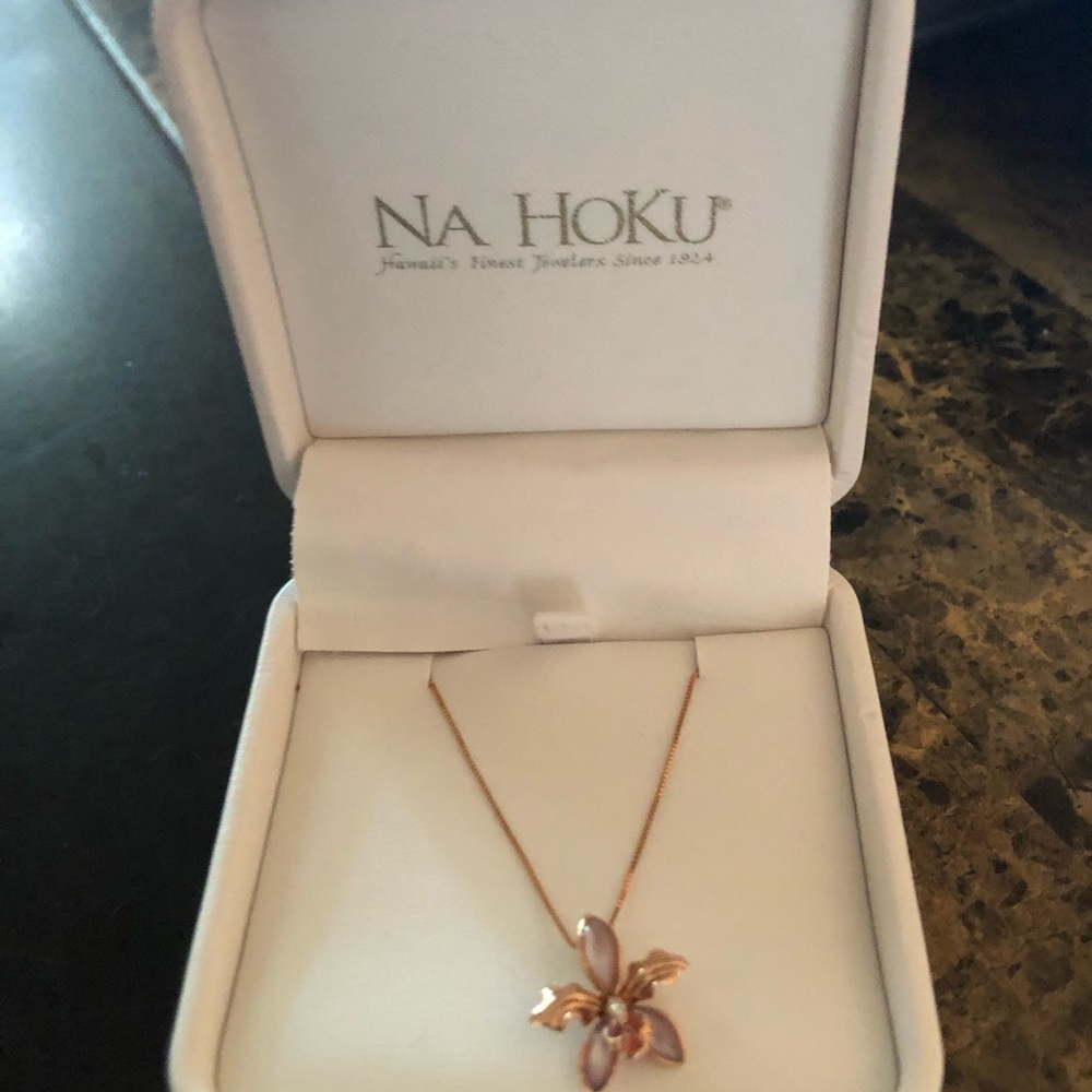 Na Huko Ladies Necklace 14 karats pedants